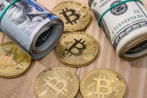 Bitcoin и доллары